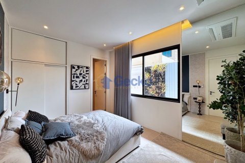 House in Pattaya, Thailand 4 bedrooms № 196636 - photo 27