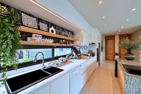 House in Pattaya, Thailand 4 bedrooms № 196636 - photo 14