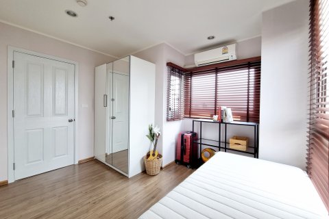 Condo in Bangkok, Thailand, 2 bedrooms  № 148777 - photo 8