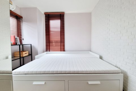 Condo in Bangkok, Thailand, 2 bedrooms  № 148777 - photo 9