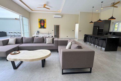 House in Ko Samui, Thailand 4 bedrooms № 130478 - photo 9