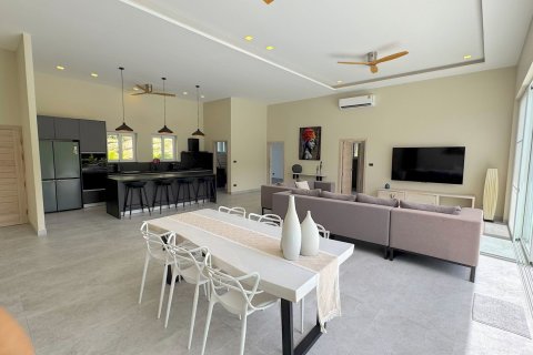 House in Ko Samui, Thailand 4 bedrooms № 130478 - photo 6