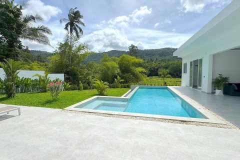 House in Ko Samui, Thailand 4 bedrooms № 130478 - photo 15