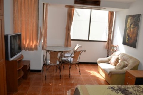 Studio in the Condo in Pattaya, Thailand  № 204353 - photo 1