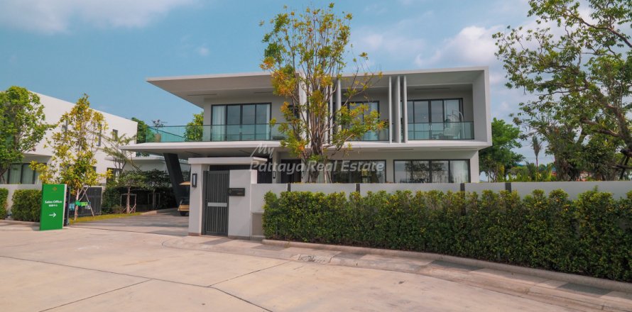 House in Bang Lamung, Thailand 4 bedrooms № 70347