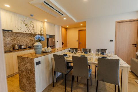 Condo in Bang Tao, Thailand, 2 bedrooms № 70352 - photo 17