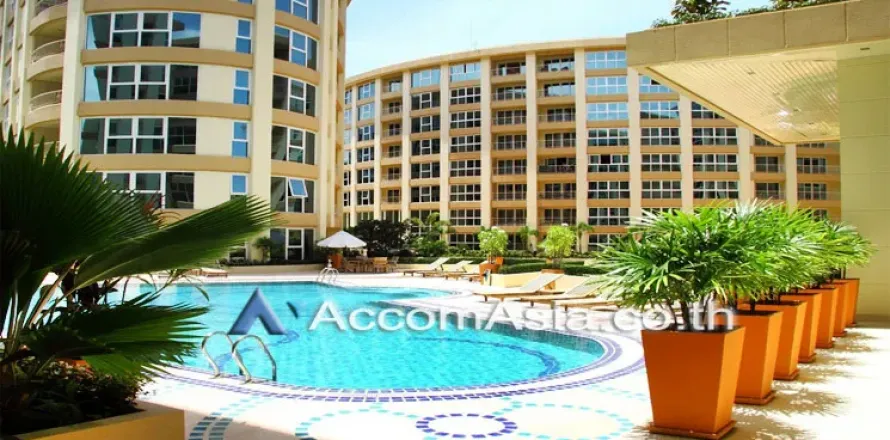 Studio in the Condo in Bang Lamung, Thailand  № 218449