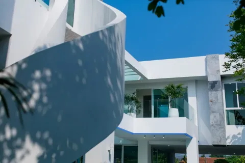 Вилла в Чиангмае, Таиланд с 8 спальнями  № 162841 - фото 2