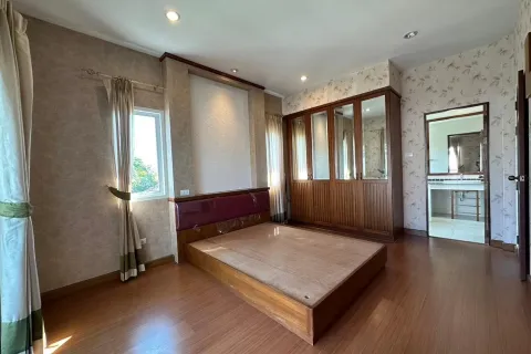 House in Chiang Mai, Thailand 4 bedrooms № 162846 - photo 15