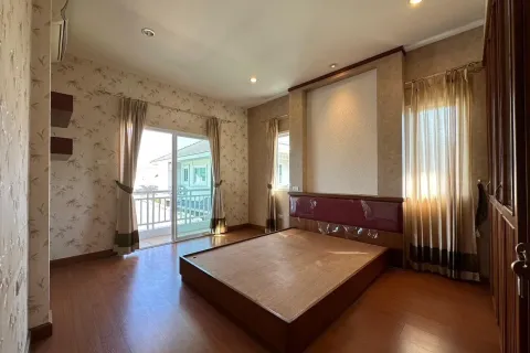 House in Chiang Mai, Thailand 4 bedrooms № 162846 - photo 16