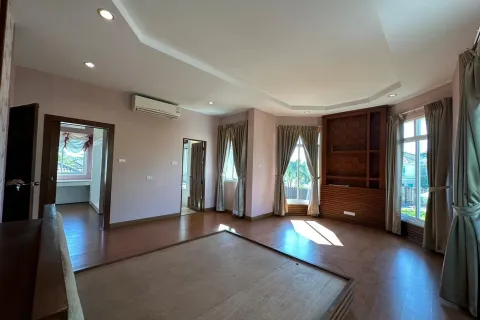 House in Chiang Mai, Thailand 4 bedrooms № 162846 - photo 7