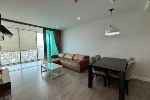 Кондоминиум с 2 спальнями в Кхлонг Сане, Бангкок, Таиланд № 154195 - фото 2