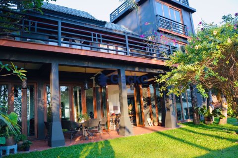 House in Pattaya, Thailand 5 bedrooms № 196890 - photo 19