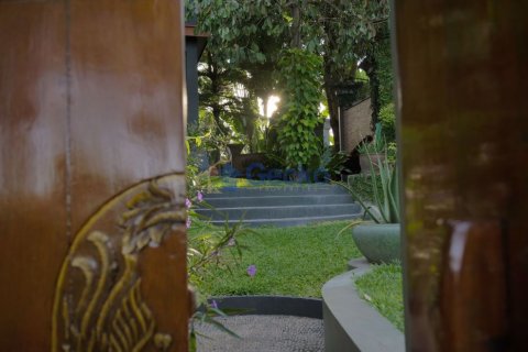 House in Pattaya, Thailand 5 bedrooms № 196890 - photo 12