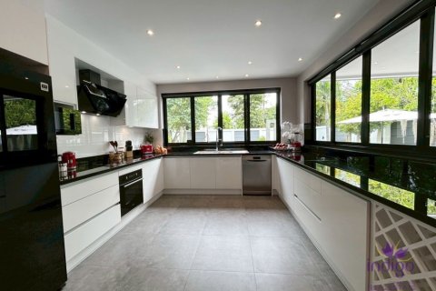 Villa in Chiang Mai, Thailand 4 bedrooms № 162667 - photo 28