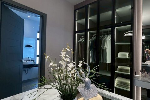 Villa in Chiang Mai, Thailand 4 bedrooms № 162667 - photo 13