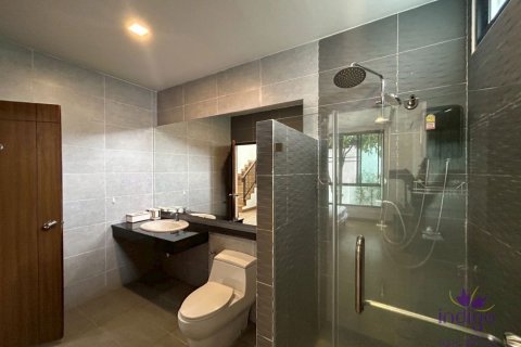 Villa in Chiang Mai, Thailand 4 bedrooms № 162666 - photo 24