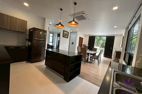 Villa in Chiang Mai, Thailand 4 bedrooms № 162666 - photo 14
