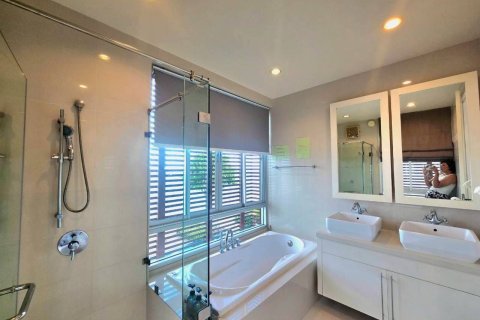 Villa in Cha-am, Thailand 4 bedrooms № 154258 - photo 26