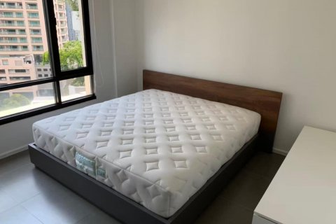 Condo in Sathon, Bangkok, Thailand, 2 bedrooms  № 143192 - photo 4