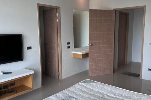 House in Phuket, Thailand 3 bedrooms № 135669 - photo 23