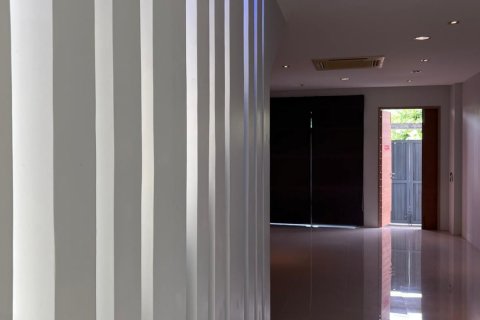House in Phuket, Thailand 3 bedrooms № 135669 - photo 25