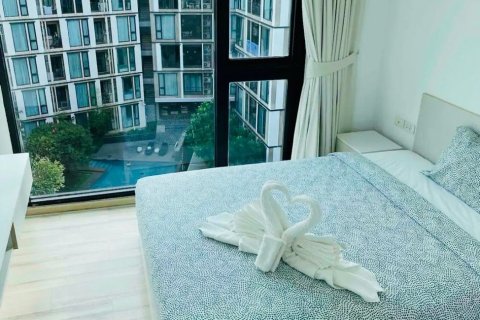 Condo in Phuket, Thailand, 2 bedrooms  № 135668 - photo 1