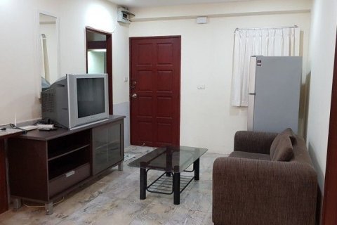 Studio in the Condo in Khlong Toei, Bangkok, Thailand  № 136026 - photo 3