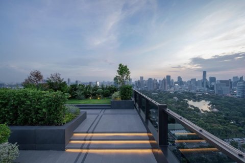 Condo à Pathum Wan, Bangkok, Thaïlande, 2 chambres  № 172536 - photo 4