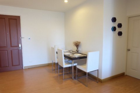 Кондоминиум с 2 спальнями в Чатучаке, Бангкок, Таиланд № 141032 - фото 9