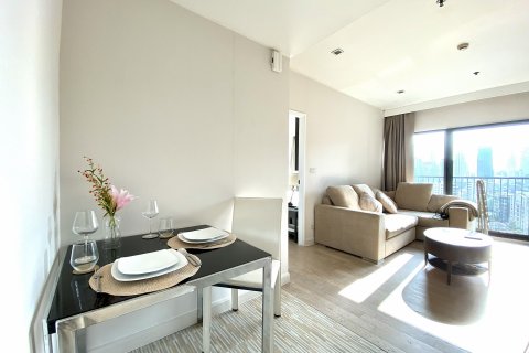 Студия в кондо в Клонг Тоэй, Бангкок, Таиланд № 137821 - фото 2