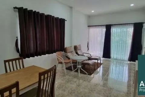 Casa de 2 dormitorios en Pattaya, Tailandia № 211063 - foto 4