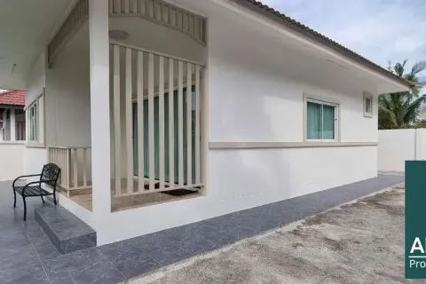 Casa de 2 dormitorios en Pattaya, Tailandia № 211063 - foto 15