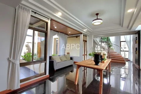 Casa de 5 dormitorios en Pattaya, Tailandia № 211060 - foto 17