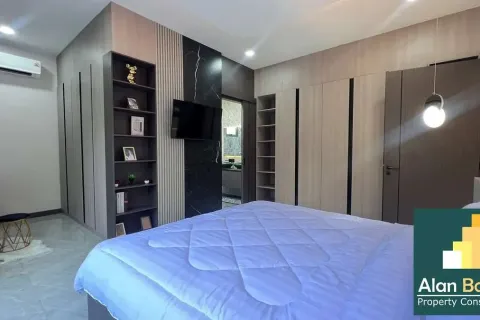 Casa de 3 dormitorios en Pattaya, Tailandia № 211058 - foto 8