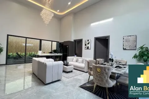 Casa de 3 dormitorios en Pattaya, Tailandia № 211058 - foto 14