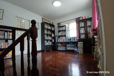 House in Thawi Watthana, Bangkok, Thailand 4 bedrooms № 141505 - photo 12