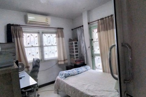 House in Thawi Watthana, Bangkok, Thailand 4 bedrooms № 141505 - photo 7
