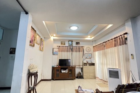 House in Thawi Watthana, Bangkok, Thailand 4 bedrooms № 141505 - photo 4