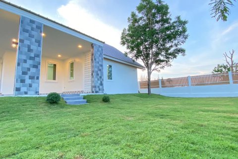 House in Hua Hin, Thailand 3 bedrooms № 141494 - photo 2