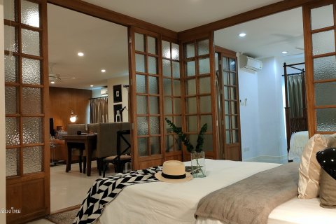 Condo in Chiang Mai, Thailand, 3 bedrooms  № 169280 - photo 16