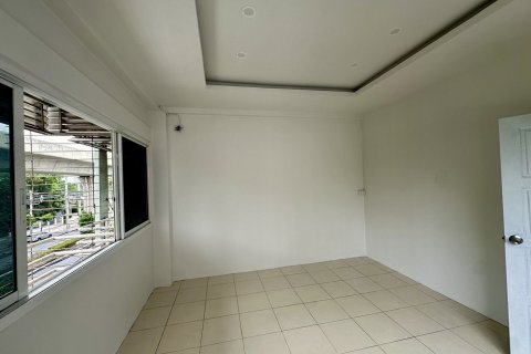Duplex in Bang Khen, Bangkok, Thailand 6 bedrooms № 169275 - photo 6