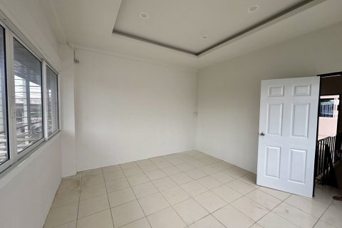 Duplex in Bang Khen, Bangkok, Thailand 6 bedrooms № 169275 - photo 10