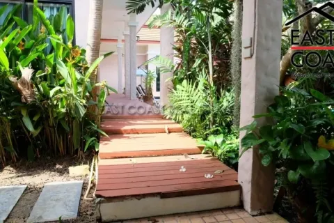 Casa de 3 dormitorios en Pattaya, Tailandia № 213627 - foto 5
