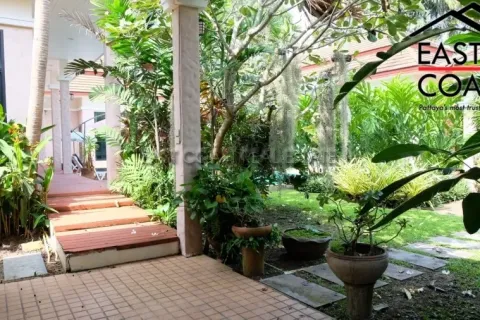 Casa de 3 dormitorios en Pattaya, Tailandia № 213627 - foto 6