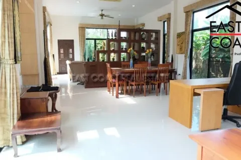 Casa de 3 dormitorios en Pattaya, Tailandia № 213627 - foto 10