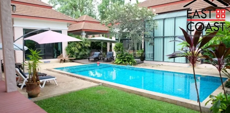 Casa de 3 dormitorios en Pattaya, Tailandia № 213627