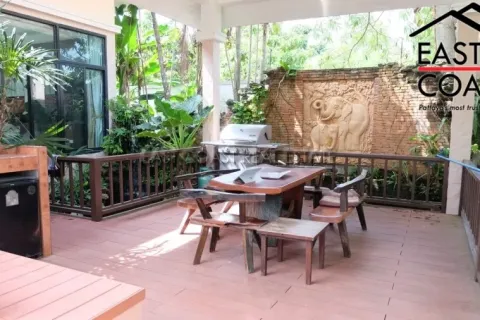 Casa de 3 dormitorios en Pattaya, Tailandia № 213627 - foto 17
