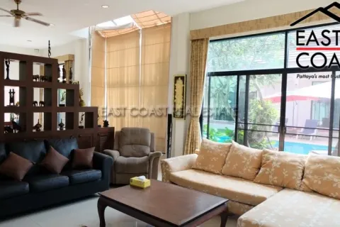 Casa de 3 dormitorios en Pattaya, Tailandia № 213627 - foto 15