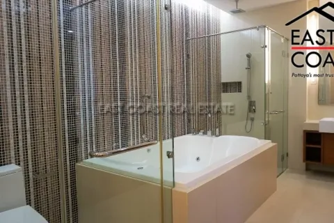 Condominio de 2 dormitorios en Pattaya, Tailandia № 213630 - foto 11